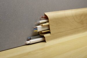 Plastová soklová lišta ARBITON LM60